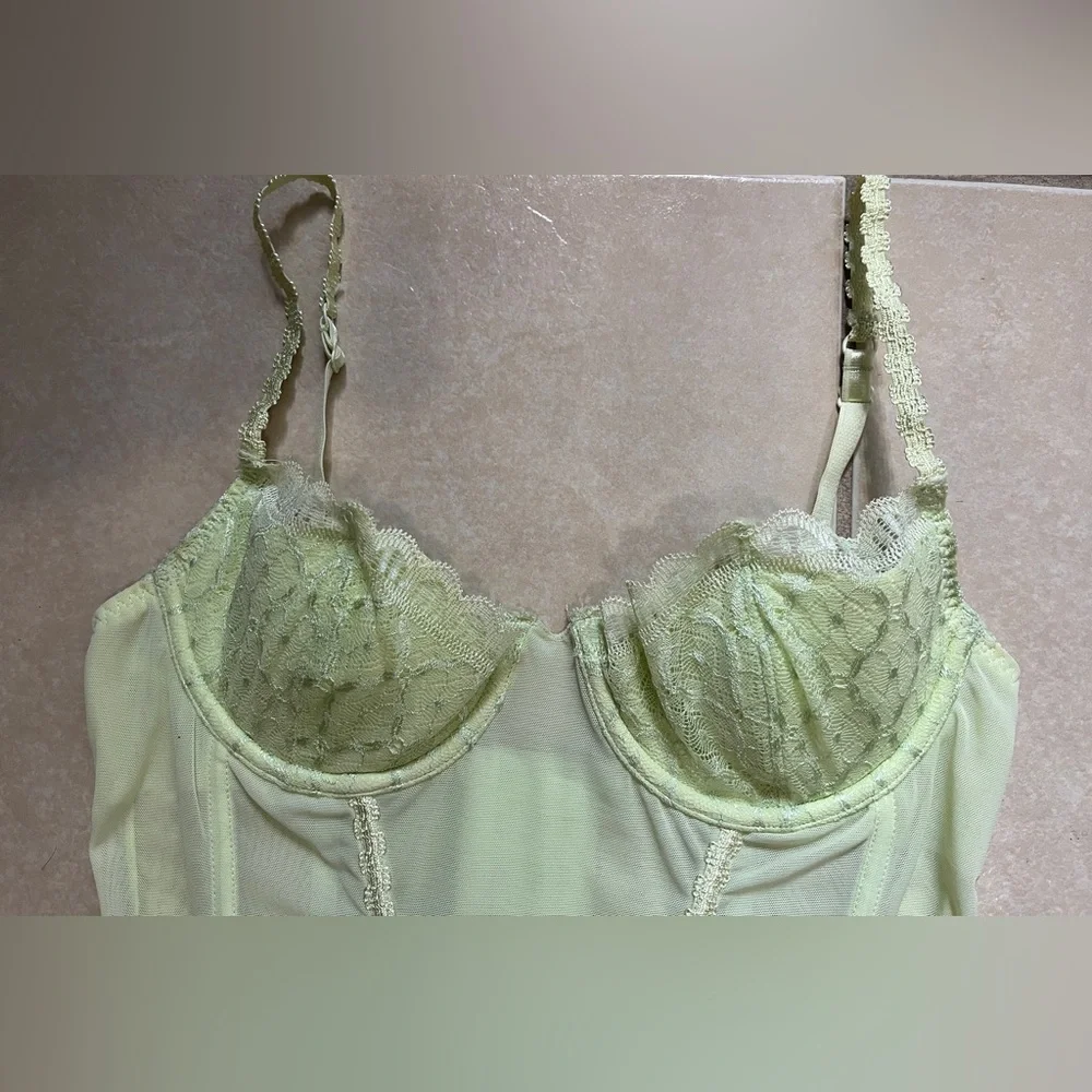 Avon Fashions Womens Corsets & Bustiers Size L(G) Lace Trim Green Mint - Picture 2 of 13